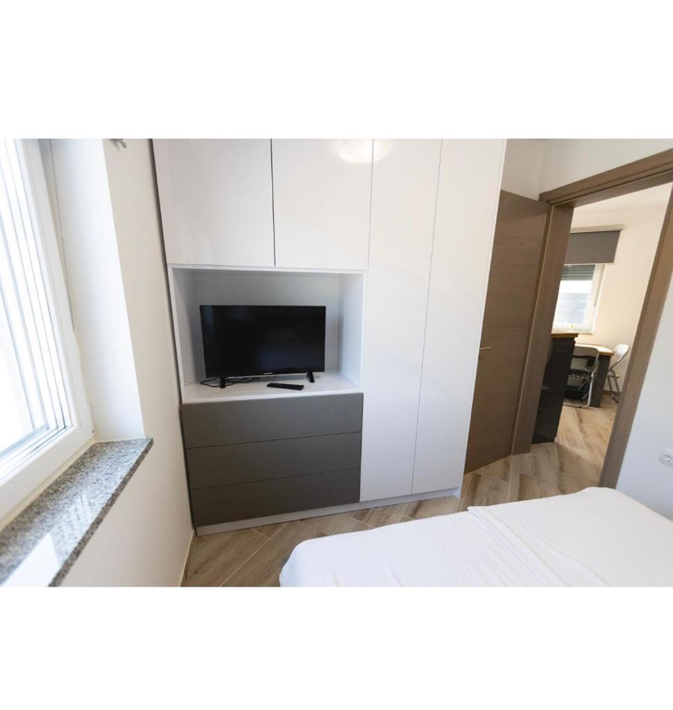 Apartmani Jedro Šilo Buitenkant foto